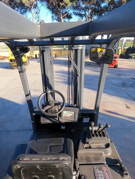 Carrelli elevatori Om EU25