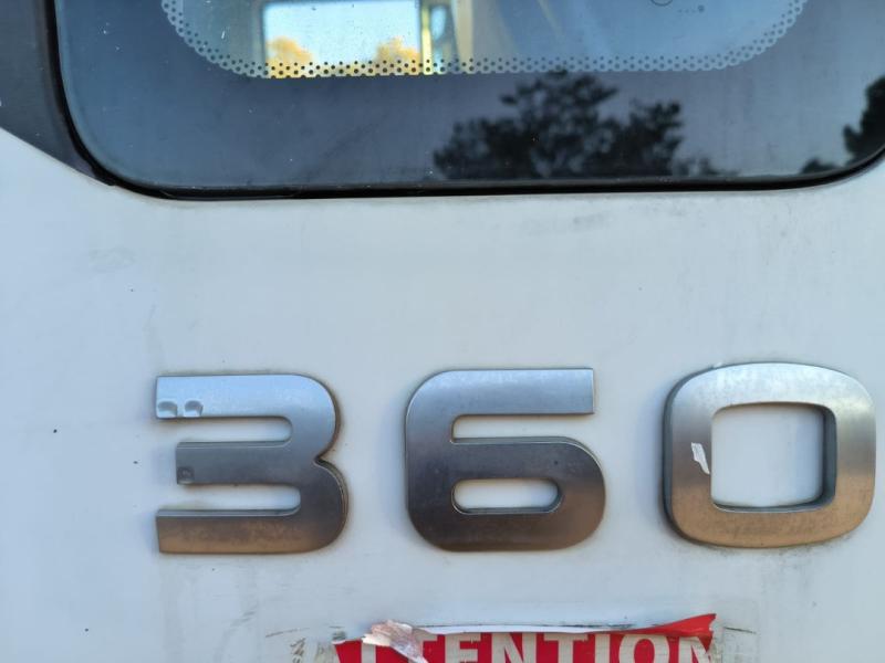 Truck Iveco Stralis 360