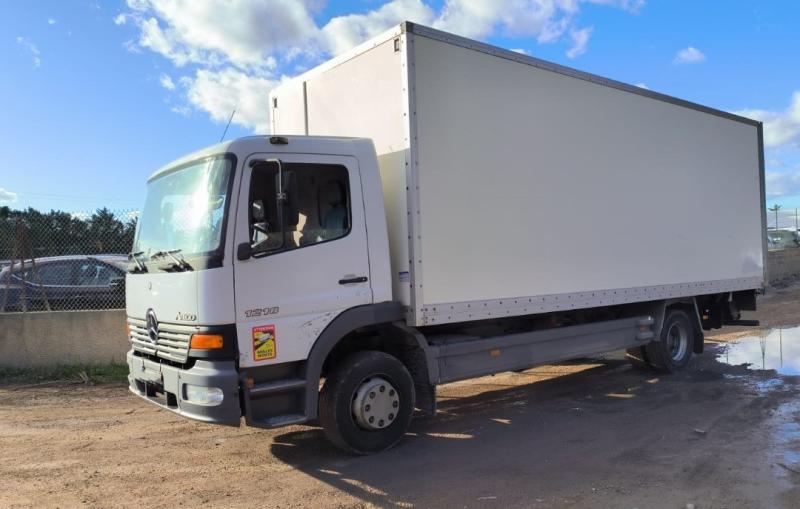 Truck Mercedes Atego 1218