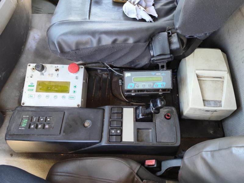 Engin de voirie Renault Premium 320 DXI