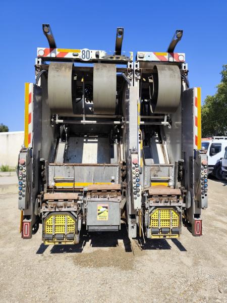 Road network trucks Renault Premium 320 DXI