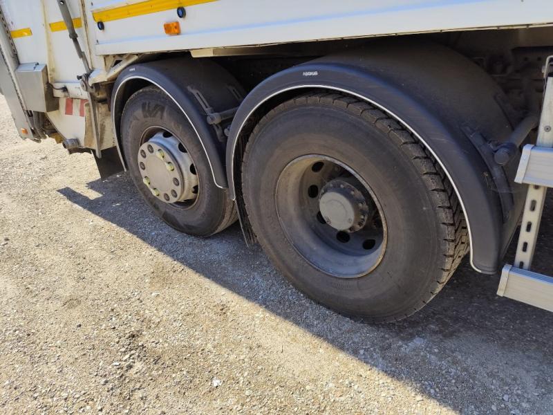 Road network trucks Renault Premium 320 DXI
