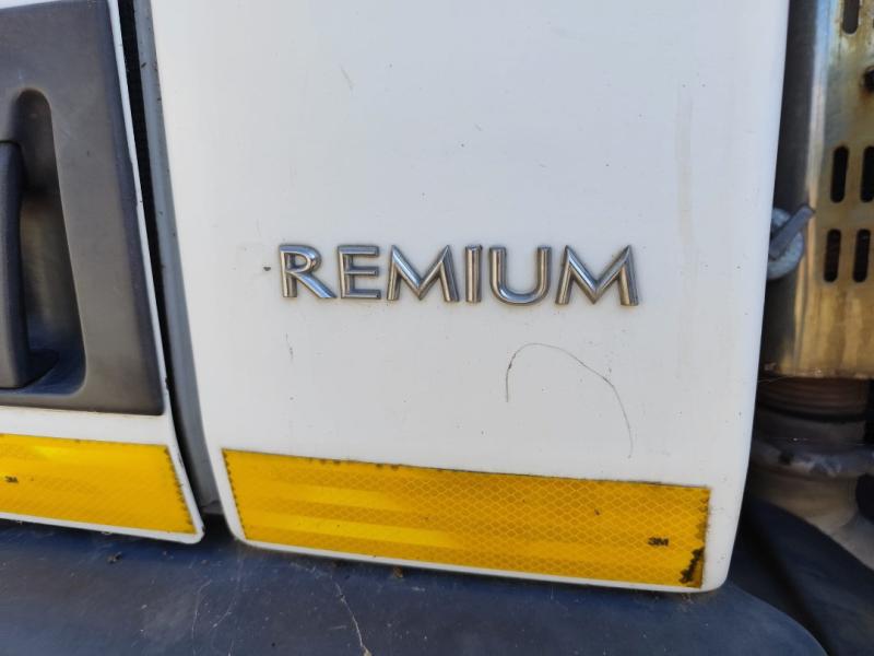 Road network trucks Renault Premium 320 DXI