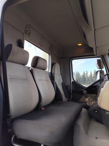 Truck Renault Midlum 220 DXI