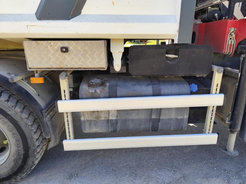 Truck Renault Kerax 460
