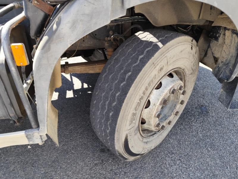 Camião Renault Kerax 420 DCI