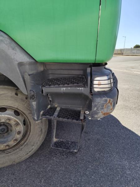 Camião Renault Kerax 420 DCI