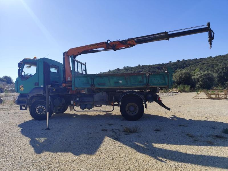 vrachtwagen Renault Kerax 370 DXI