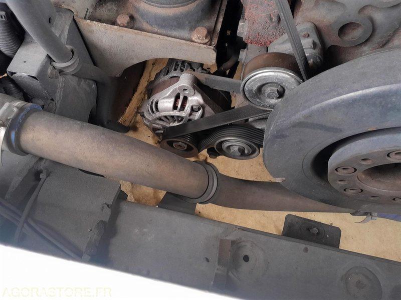 Photo Iveco S-WAY CROS image 13/19
