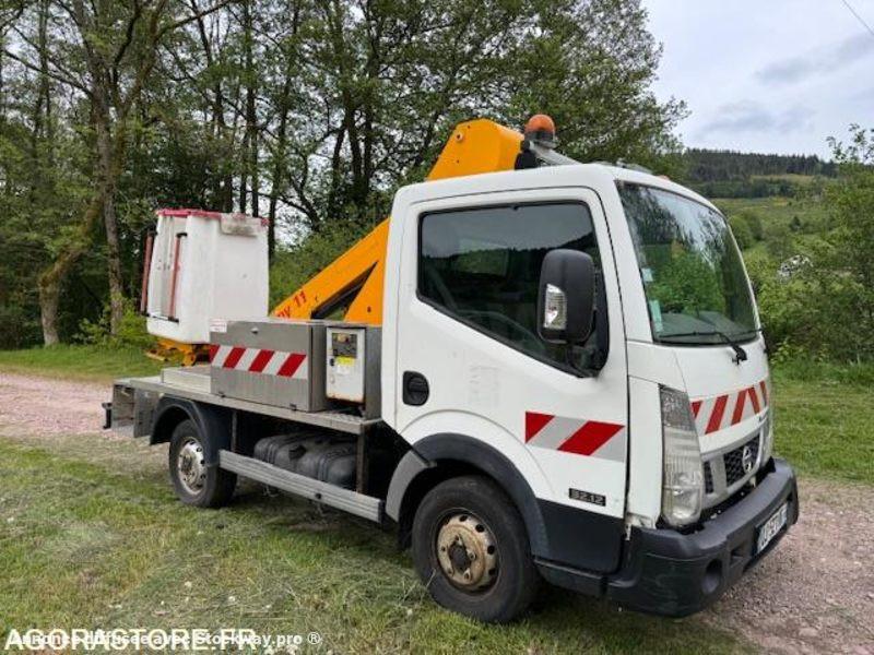 Nissan Cabstar 