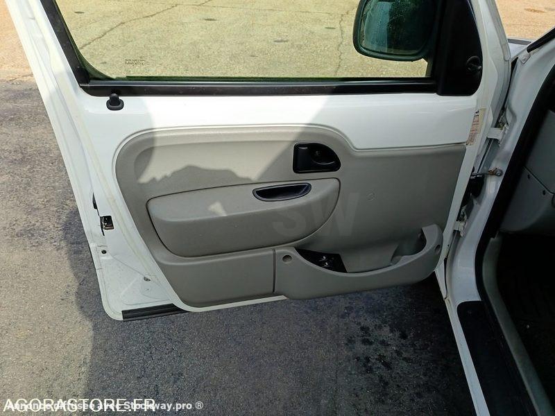 Photo Renault Kangoo  image 14/21