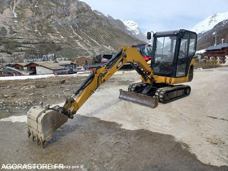 Caterpillar 302.5C 3025