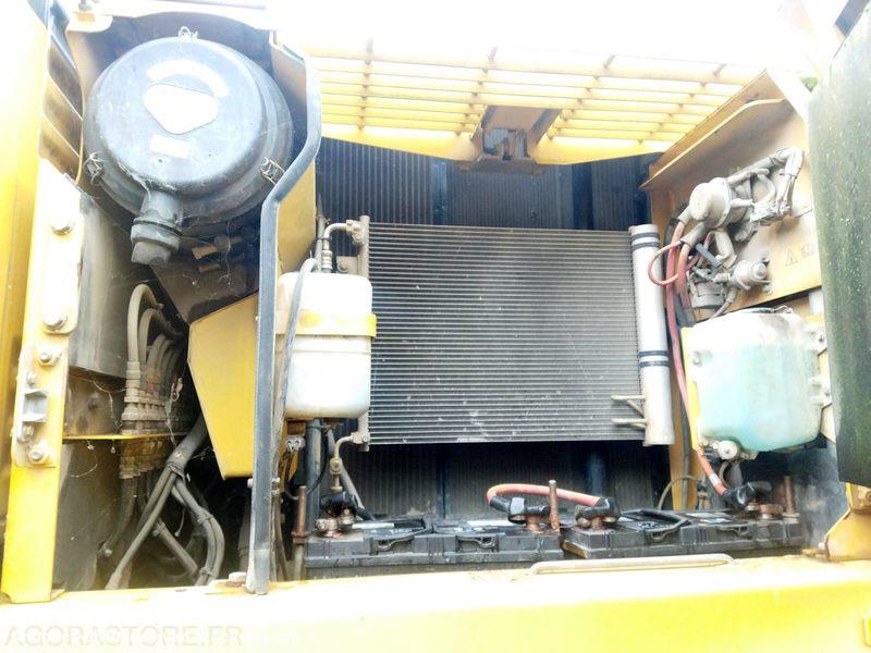 Photo Komatsu pw 140-7  image 11/18