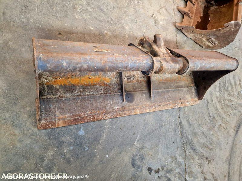 Photo nc GODET (140) ADAPTE ATTACHE MORIN M5  image 2/3