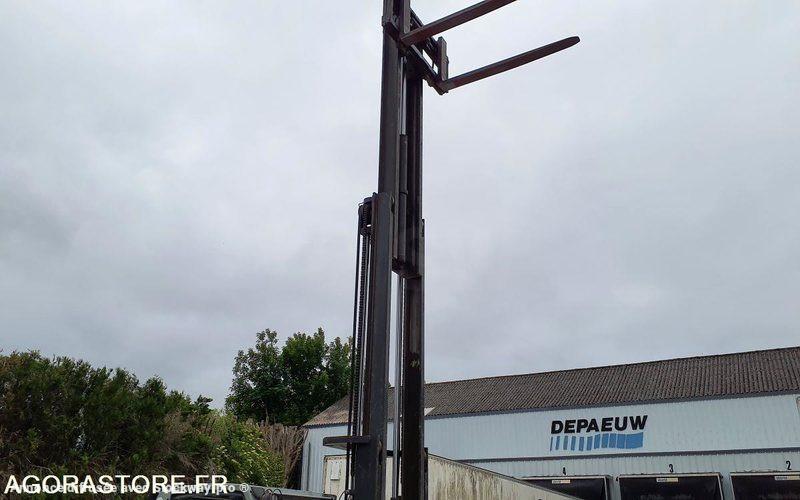 Photo Nissan UD02A25PQ - 3F550  image 2/49