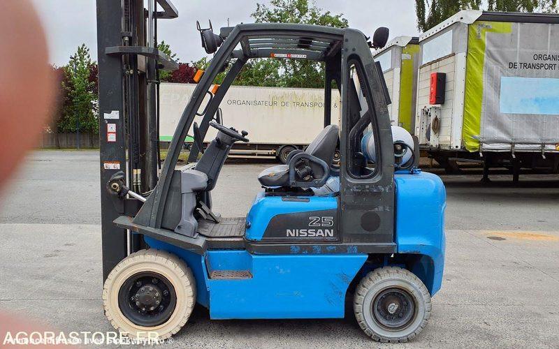 Photo Nissan UD02A25PQ - 3F550  image 26/49