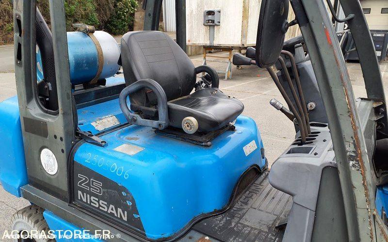 Photo Nissan UD02A25PQ - 3F550  image 35/49