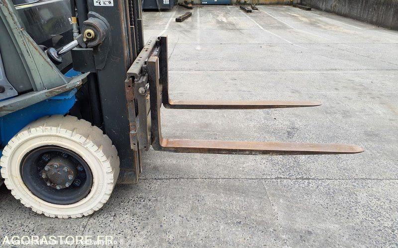 Photo Nissan UD02A25PQ - 3F550  image 48/49