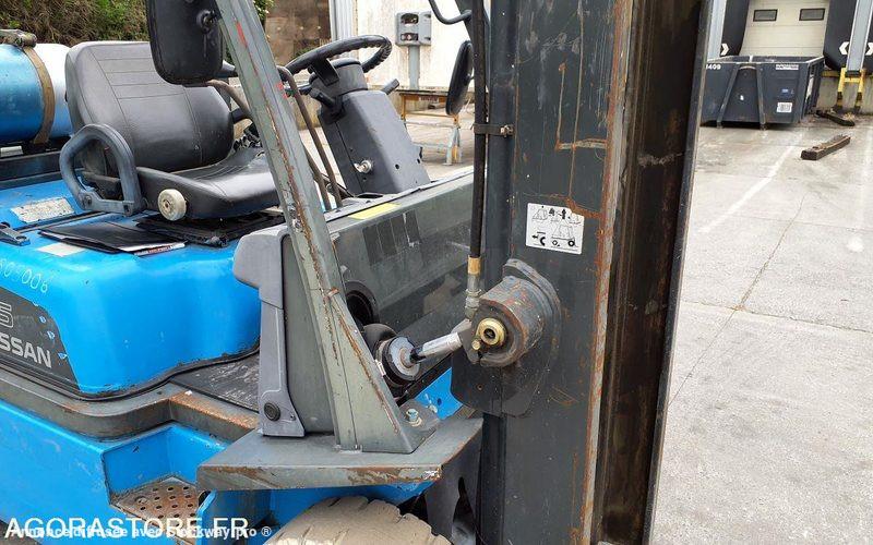 Photo Nissan UD02A25PQ - 3F550  image 5/49