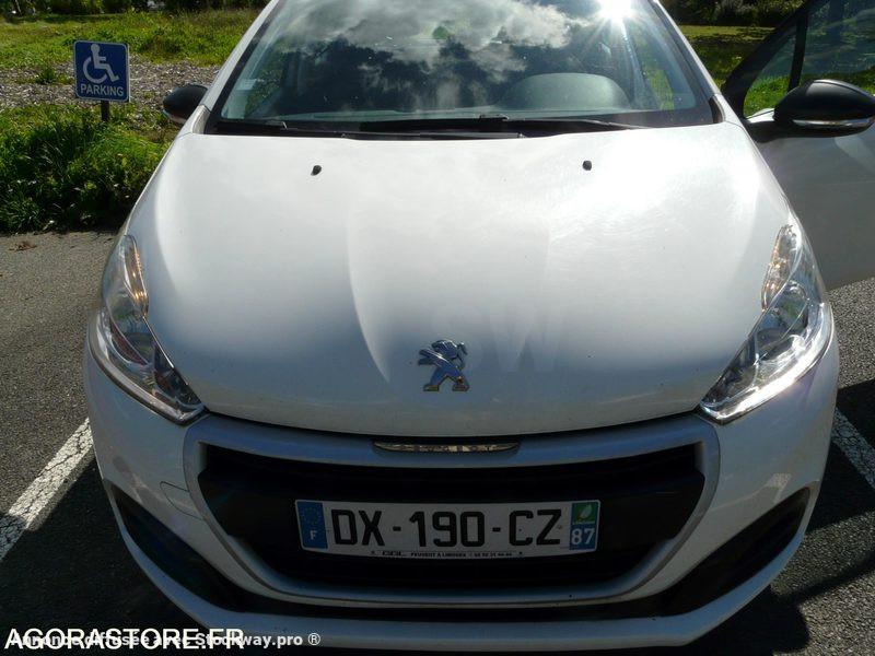 Peugeot 208 208