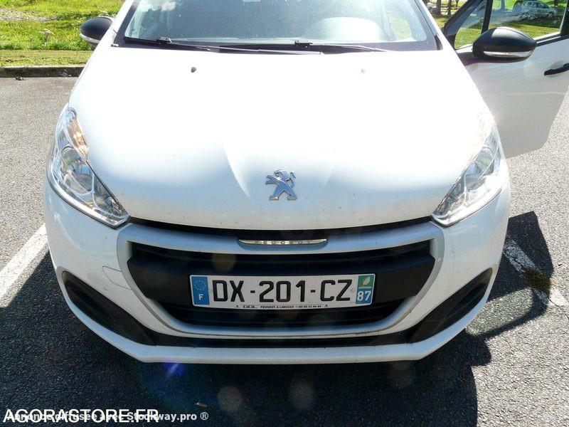 Peugeot 208 208