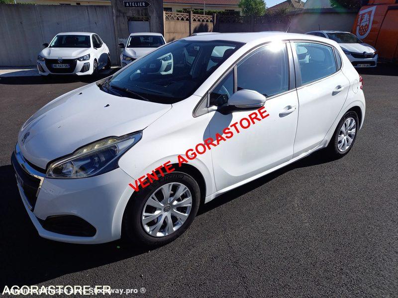 Peugeot 208 208