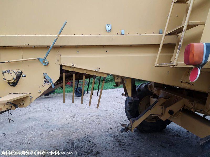 Photo New Holland TX68  image 7/9