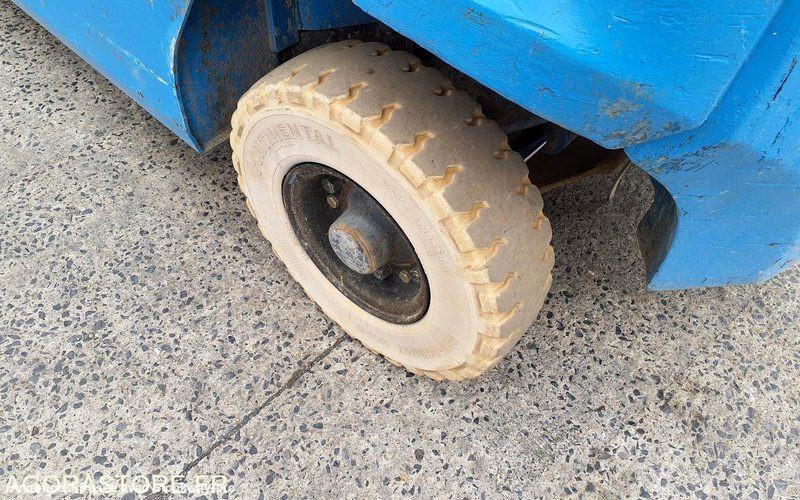 Photo Nissan UD02A25PQ - 3F550  image 10/41