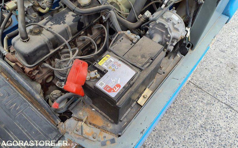 Photo Nissan UD02A25PQ - 3F550  image 15/41
