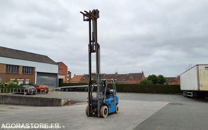 Photo Nissan UD02A25PQ - 3F550  image 17/41