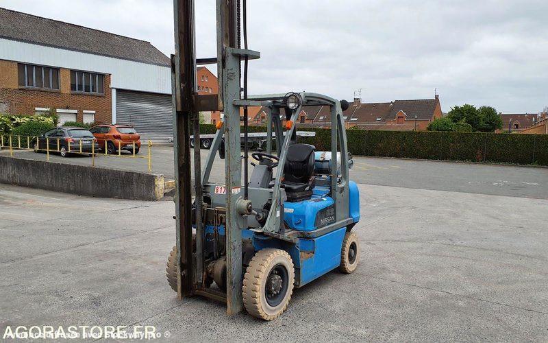 Photo Nissan UD02A25PQ - 3F550  image 18/41