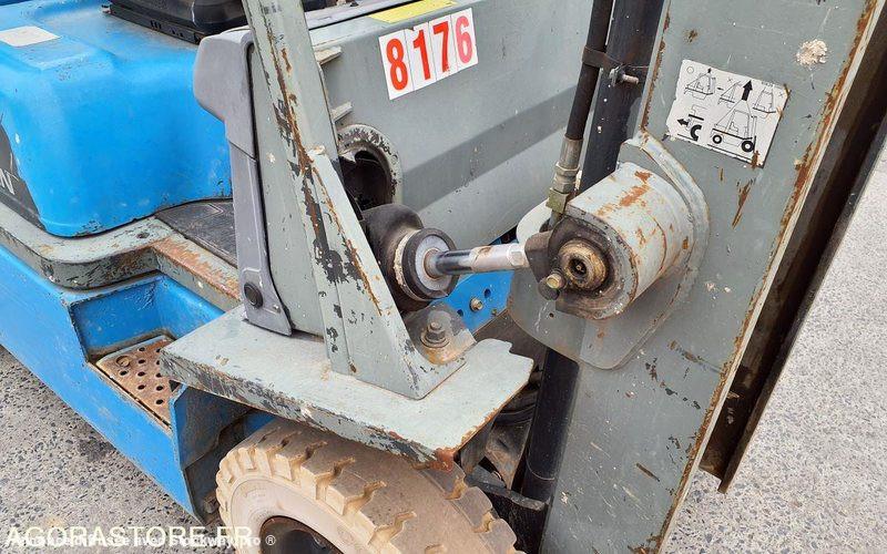 Photo Nissan UD02A25PQ - 3F550  image 27/41
