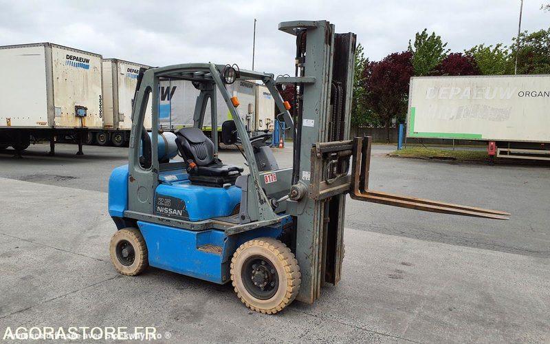 Photo Nissan UD02A25PQ - 3F550  image 4/41