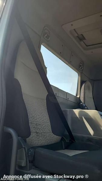 Photo Renault Premium PREMIUM image 17/33