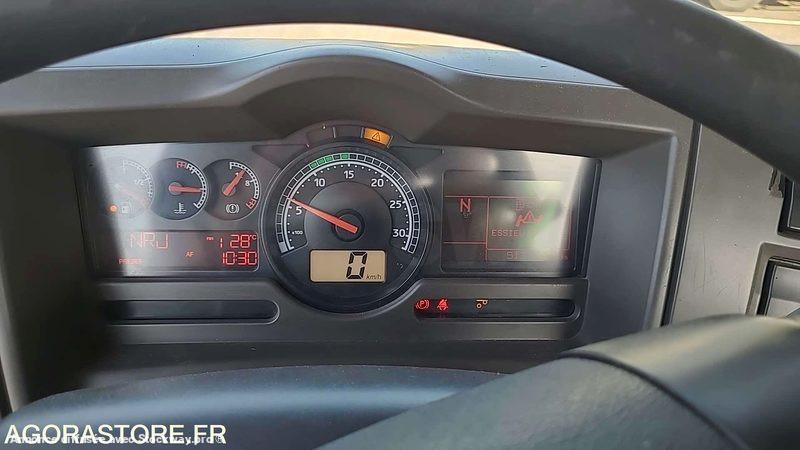 Photo Renault Premium PREMIUM image 19/33