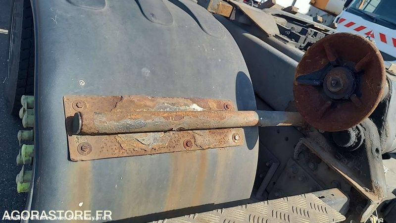 Photo Renault Premium PREMIUM image 24/33