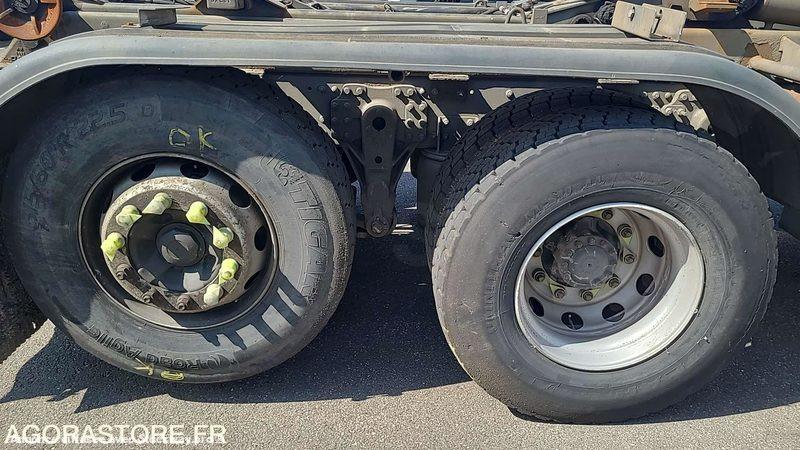 Photo Renault Premium PREMIUM image 5/33