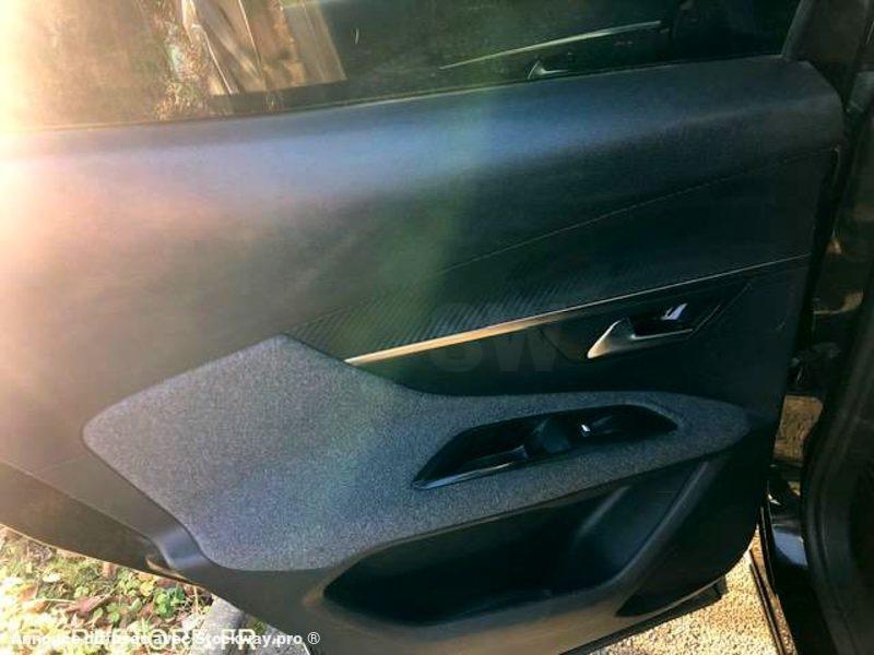 Photo Peugeot 3008 blueHdi 120 S&amp;amp;S ALLURE BUSINESS EAT8 image 12/12