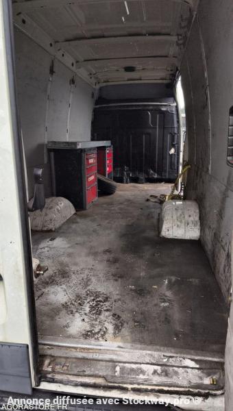 Photo Iveco 35C15  image 11/30