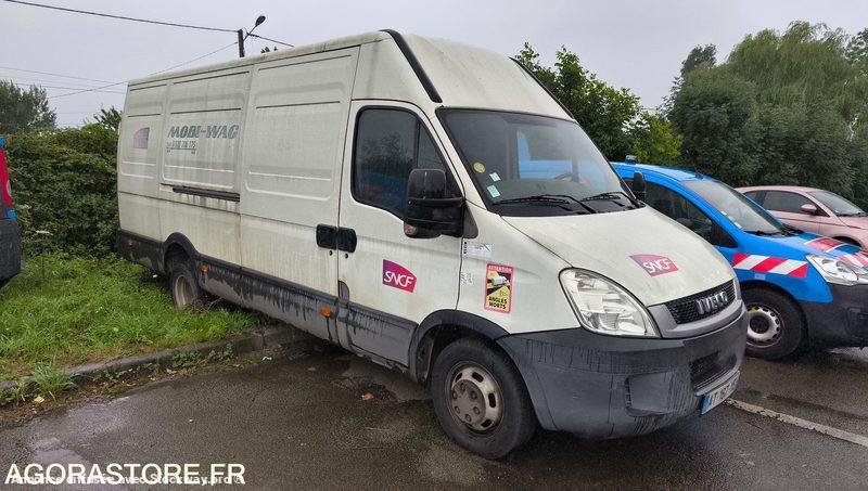 Photo Iveco 35C15  image 2/30