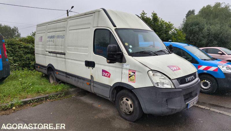 Photo Iveco 35C15  image 30/30