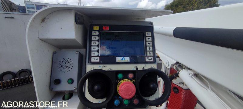 Photo Iveco 180E30  image 11/15