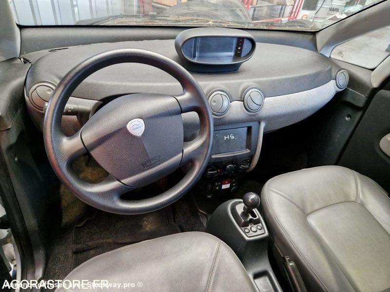 Photo nc BLUECAR  image 10/25