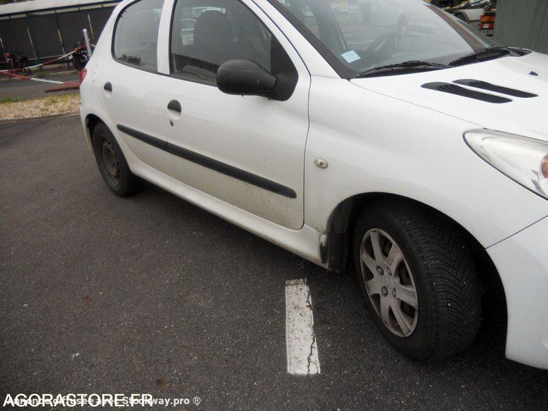 Photo Peugeot 206+  image 2/7