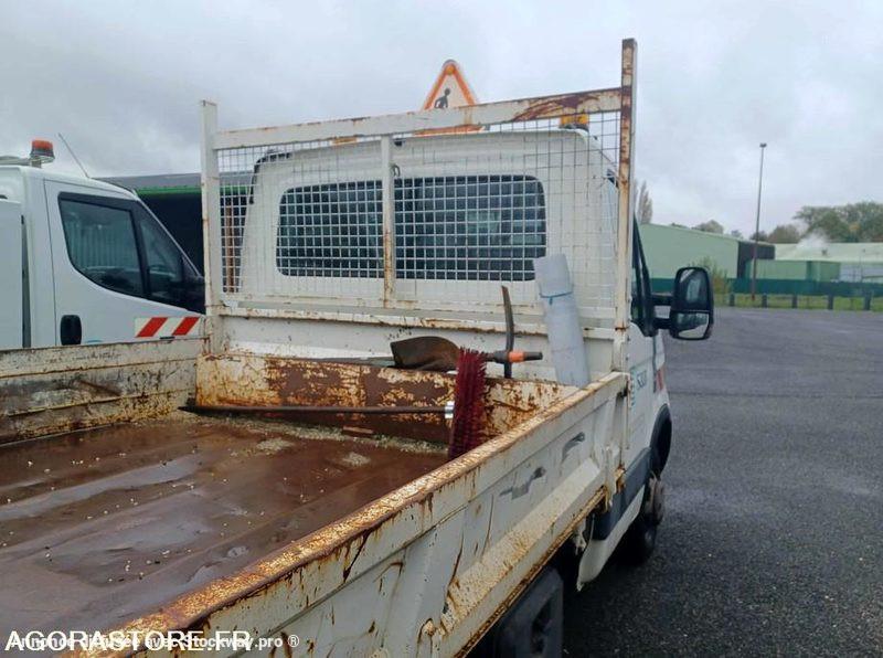 Photo Iveco 35C13  image 3/4
