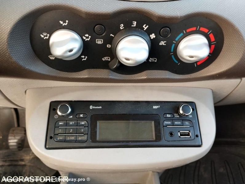 Photo Renault TWINGO II eco2 phase 2  image 28/33