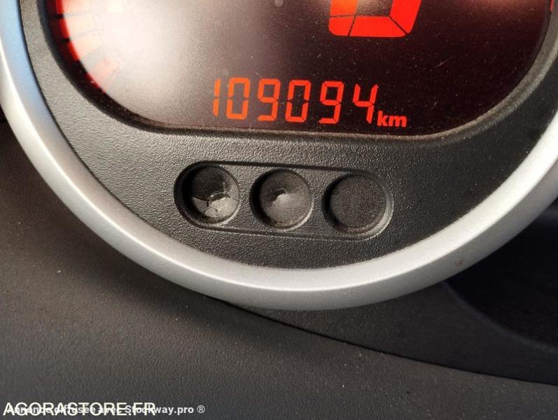 Photo Renault TWINGO II eco2 phase 2  image 30/33