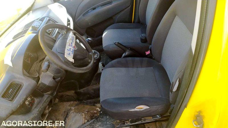 Photo Fiat DOBLO  image 4/10