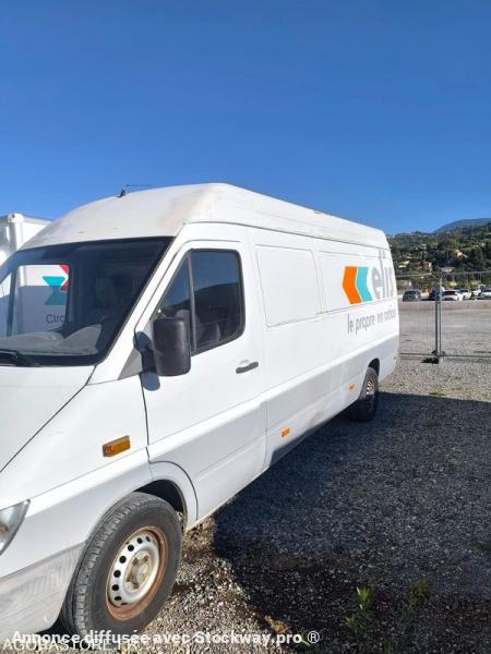 Photo Mercedes Sprinter  image 2/8