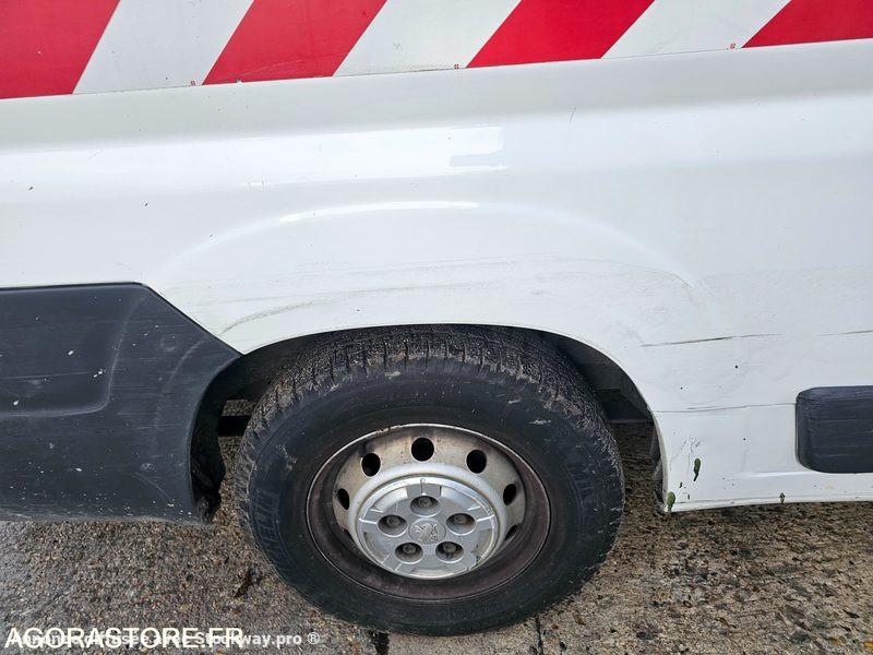 Photo Peugeot Boxer  image 28/40